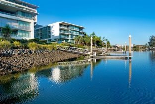 Ultiqua Freshwater Point Resort